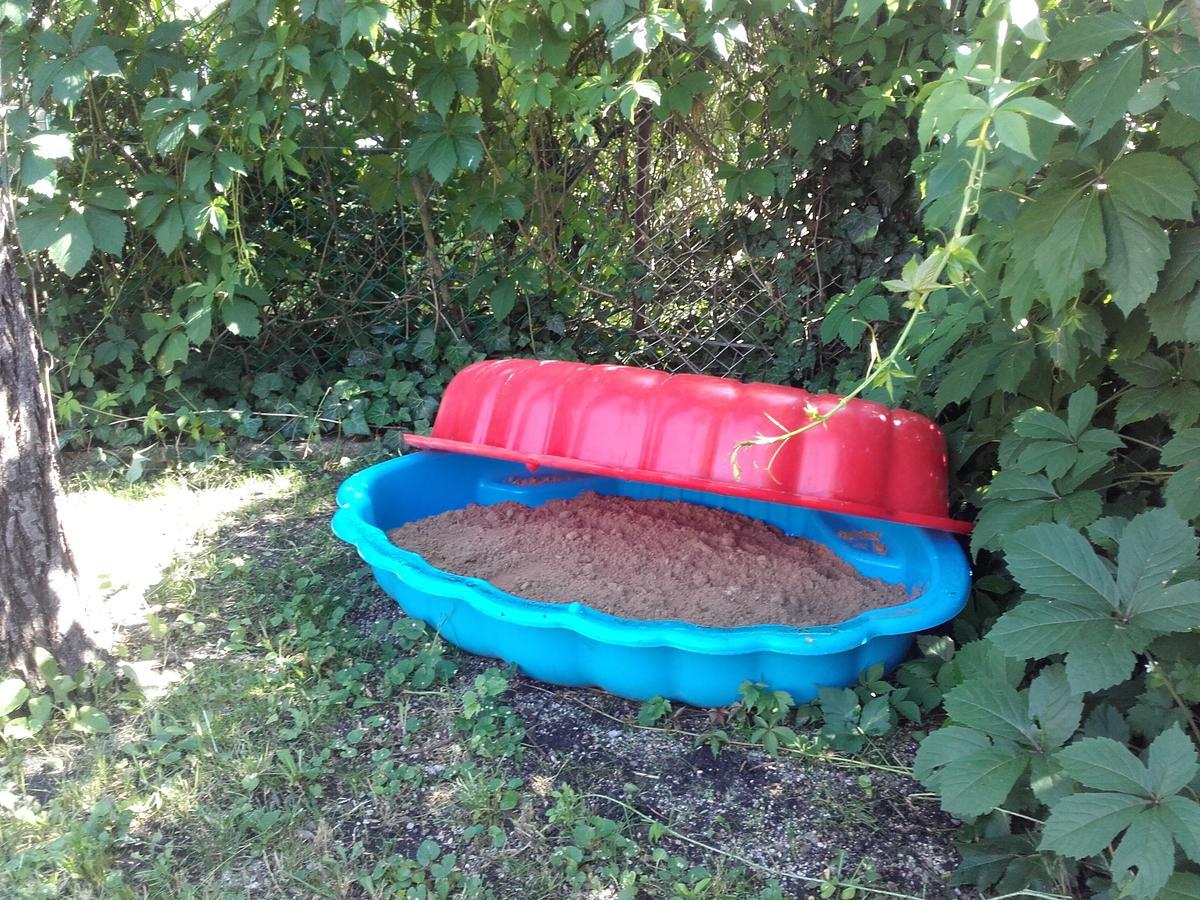 Menta Apartman Mezokovesd Bagian luar foto